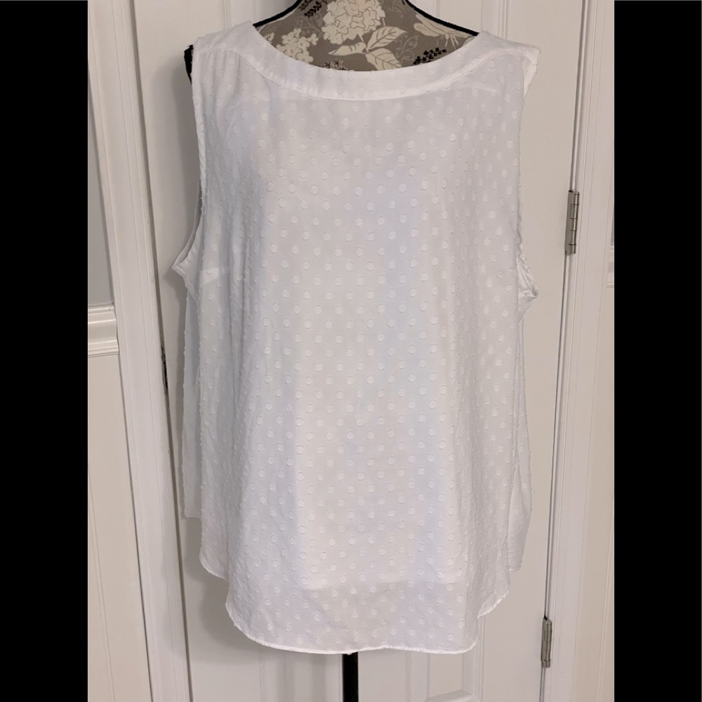 LOFT Plus Size white sleeveless tank blouse - mixed fabric